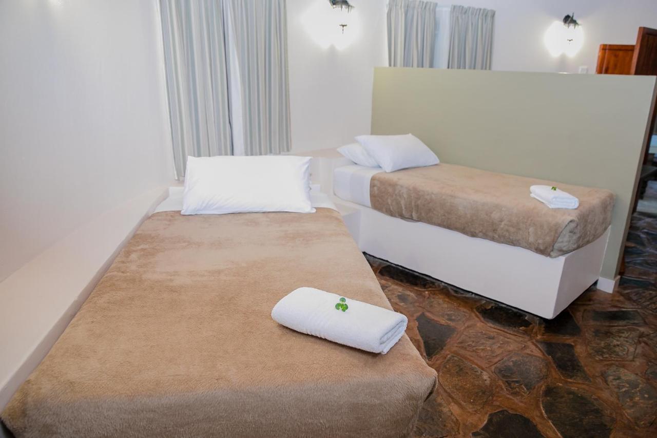 Aan De Vliet Holiday Resort Hazyview Eksteriør bilde